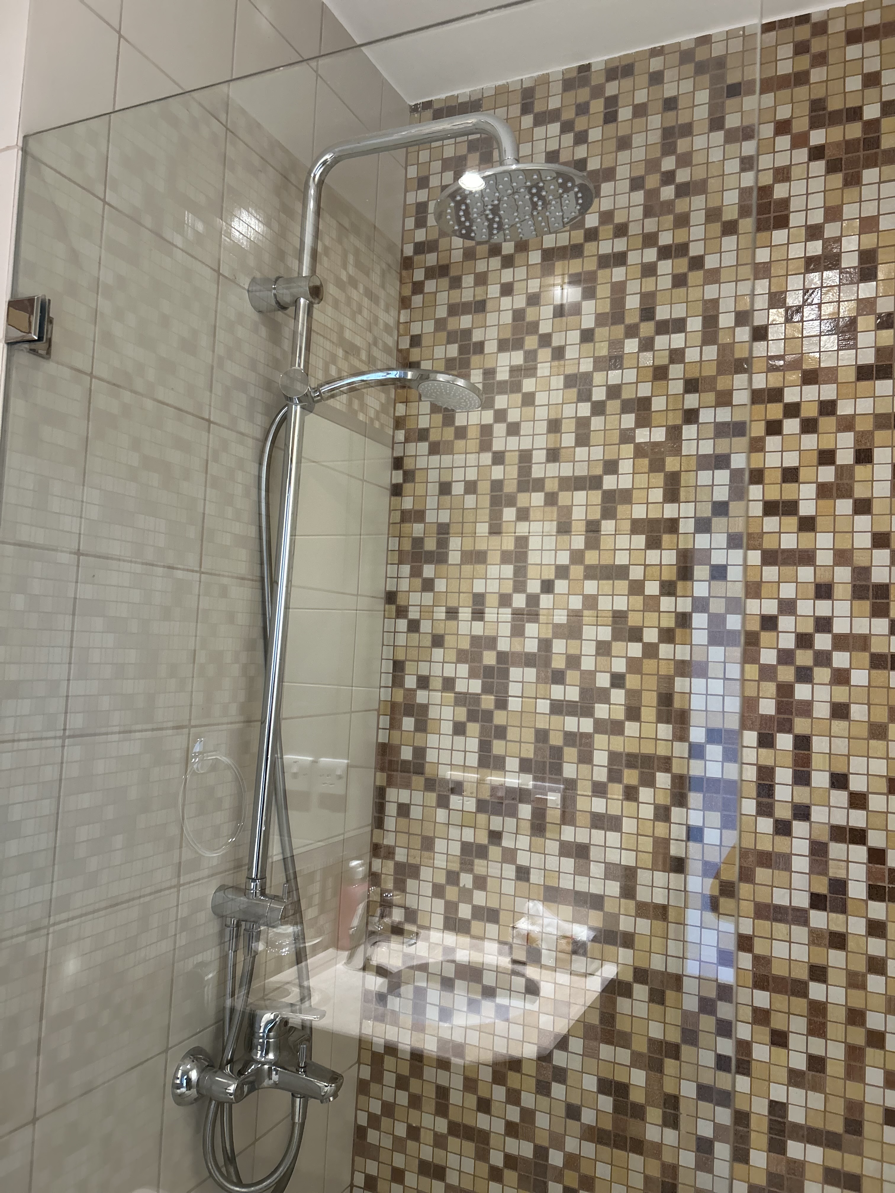 https://cdn.rekaz.io/tenants/3a152b6b-8169-58da-b277-ea546cb98519/3a19afbc-4e32-8699-1096-50e0173dc94d.jpg