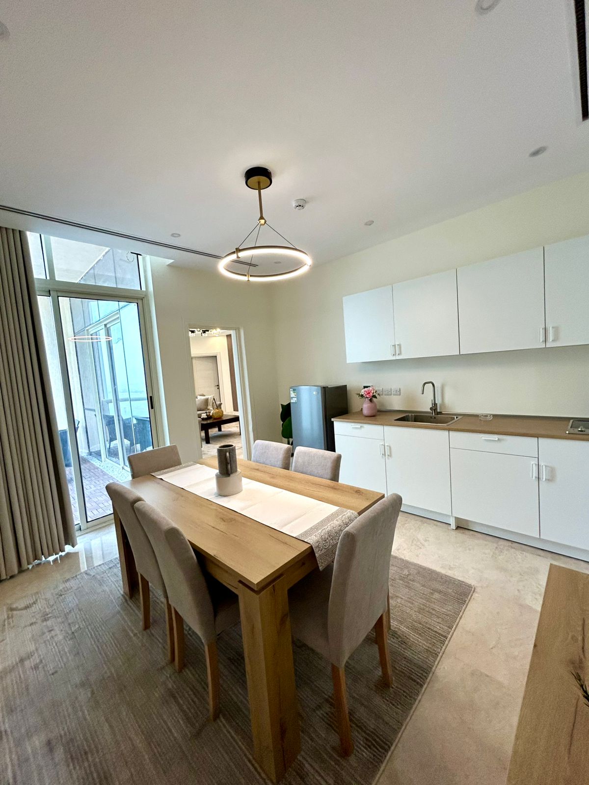 https://cdn.rekaz.io/tenants/3a152b6b-8169-58da-b277-ea546cb98519/3a19b2b1-cdb6-f7d2-ec62-726ab778e75c.jpg