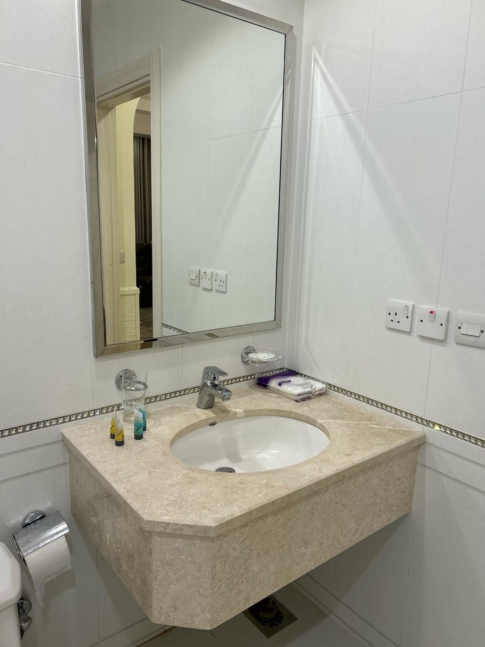 https://cdn.rekaz.io/tenants/3a152b6b-8169-58da-b277-ea546cb98519/3a19c173-8bb6-2586-cf73-ad72e02acea3.jpg