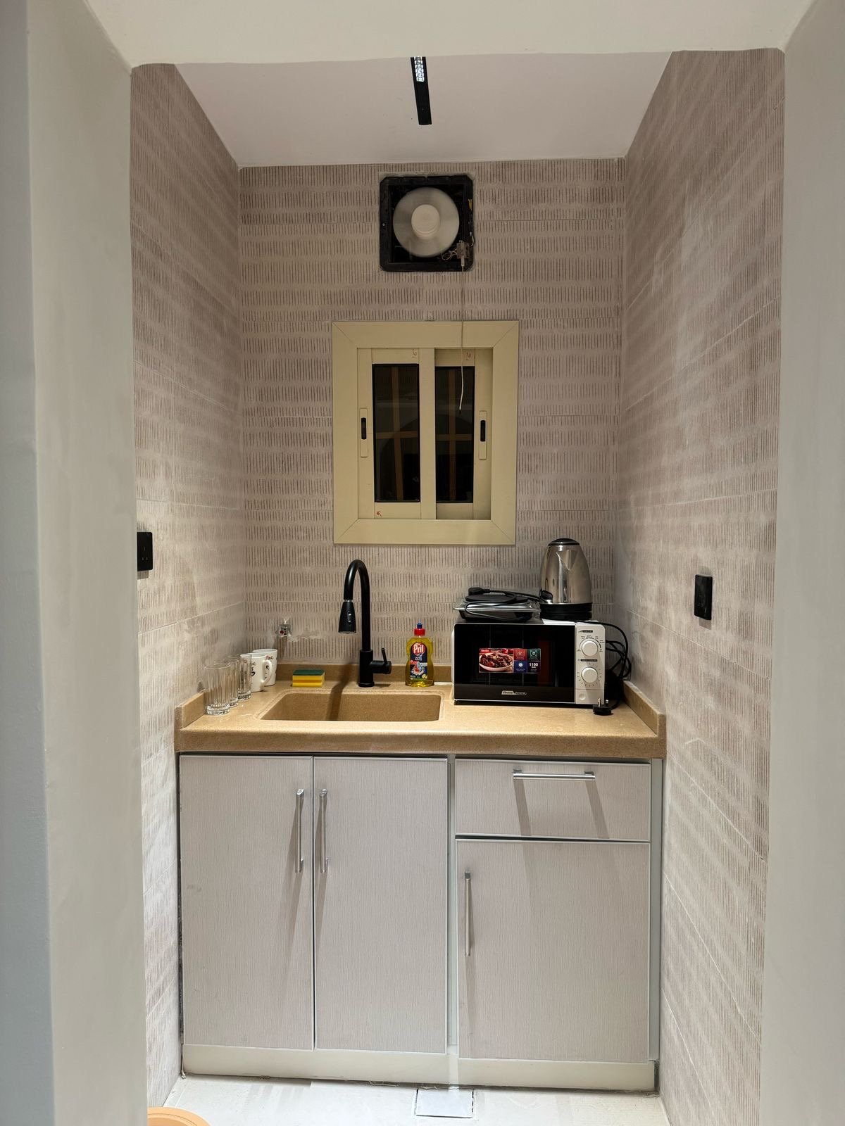 https://cdn.rekaz.io/tenants/3a16571f-dd59-40de-825c-c0504876bc75/3a1ab1b8-7e66-4fa5-1968-243e0e76fce8.jpg