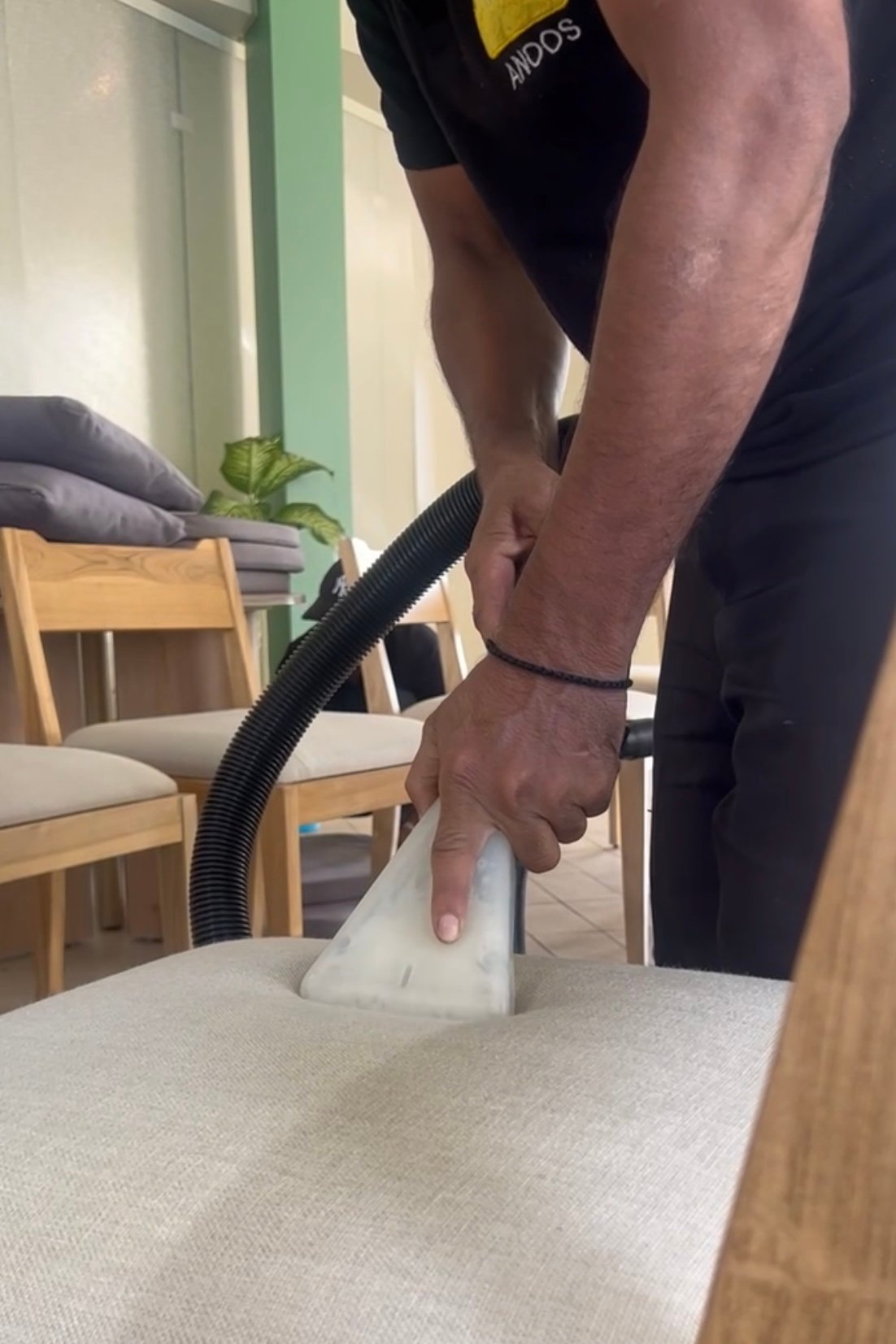 https://cdn.rekaz.io/tenants/3a17b3a8-9625-c574-e34a-bd84c39271b6/3a1be58b-318b-a206-01a9-cd3d8f831d9d.jpg