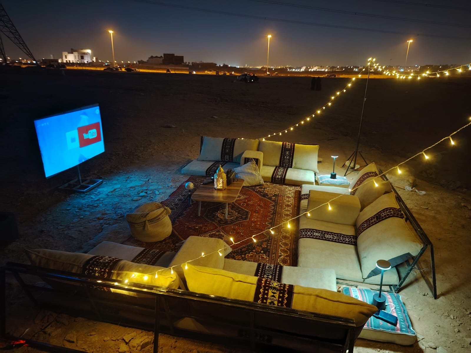 مطل ٣٤ - جلسة أرضية بيج (بروجكتر)