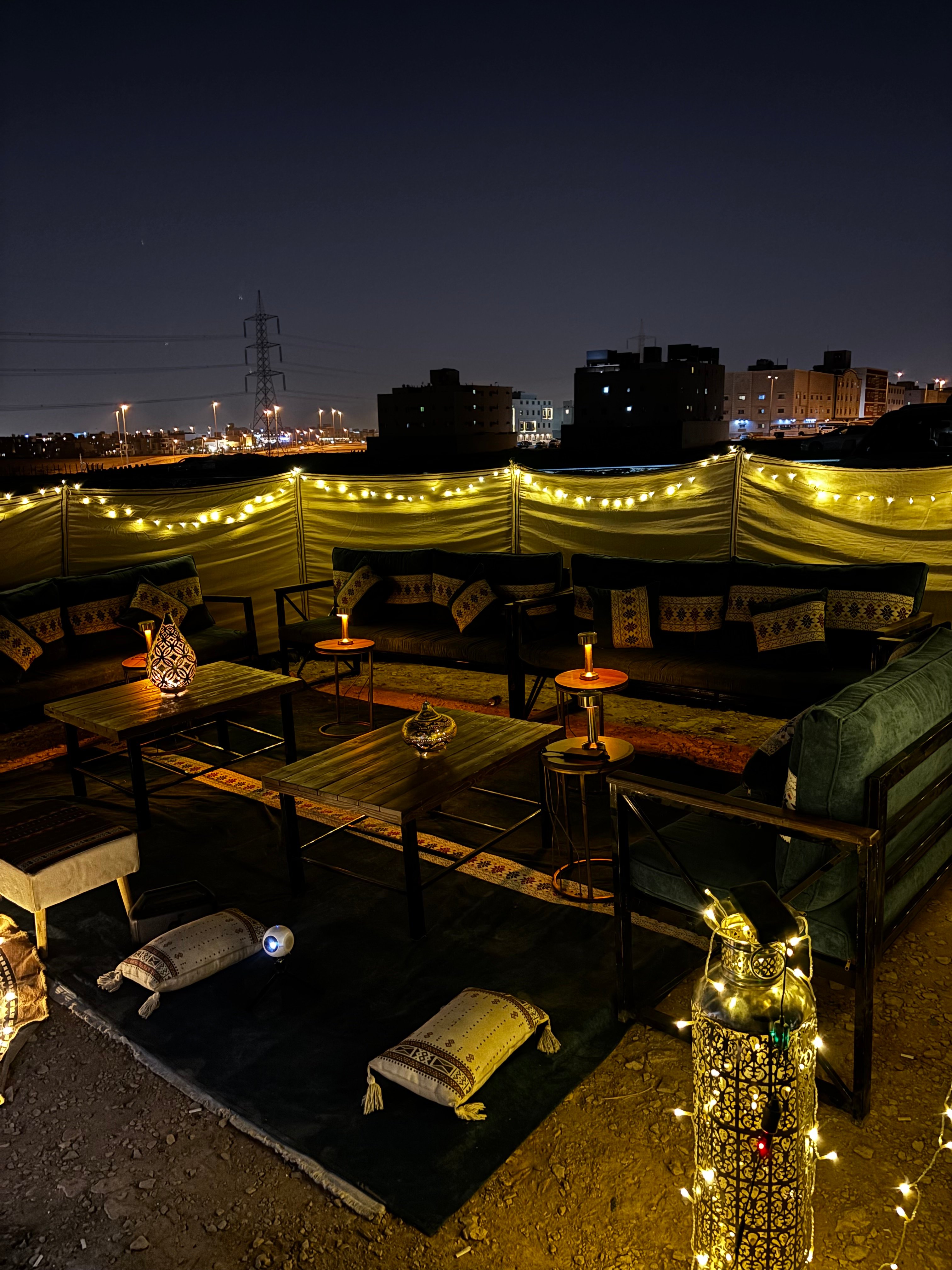 جلسة كنب حديد – محفل® (شاملة البروجكتر)