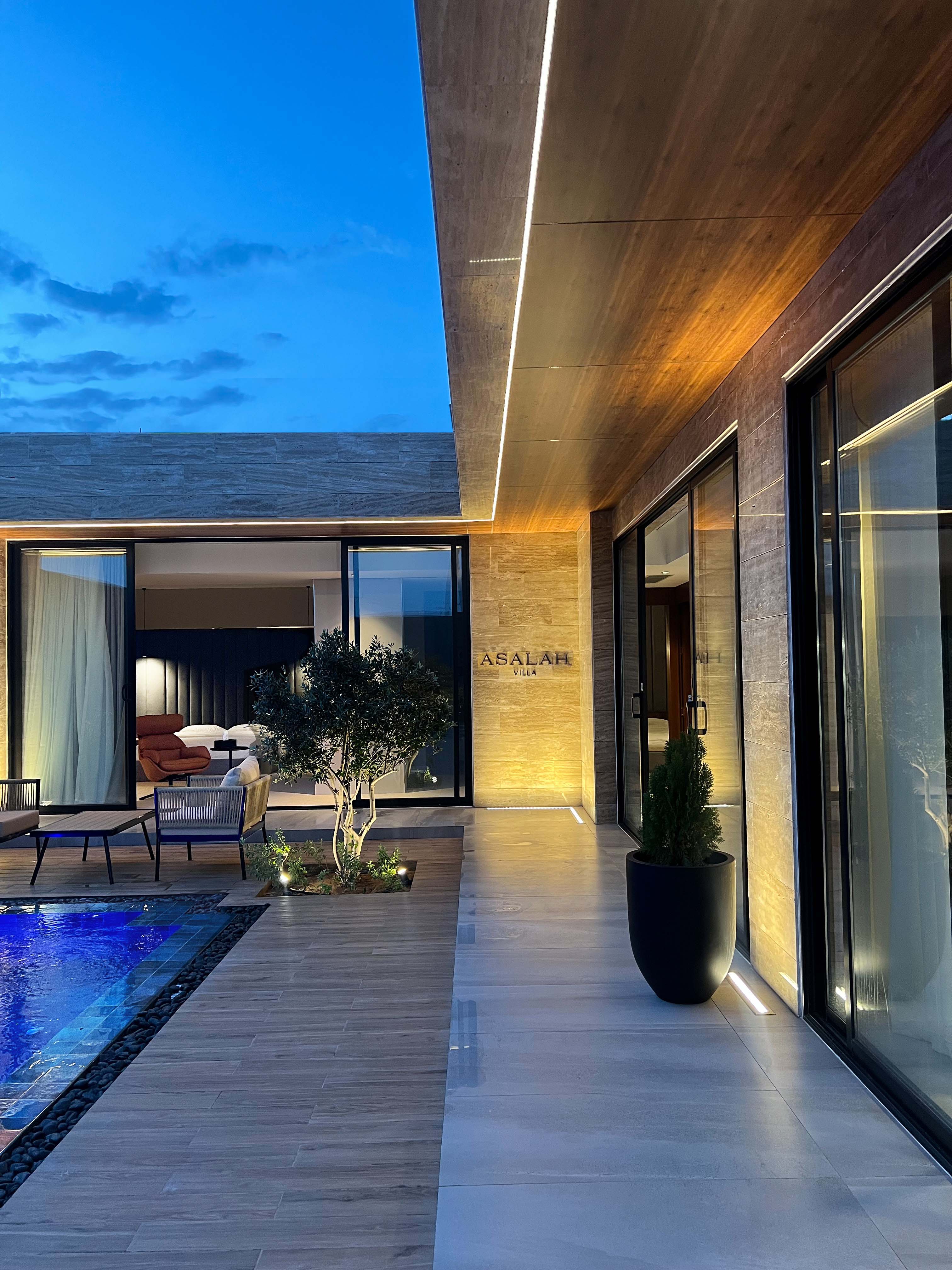 https://cdn.rekaz.io/tenants/3a196254-325b-cd9b-2134-fe3cdae5330b/3a19d6ec-091f-a1f6-73e4-1d99ca6b824c.jpg