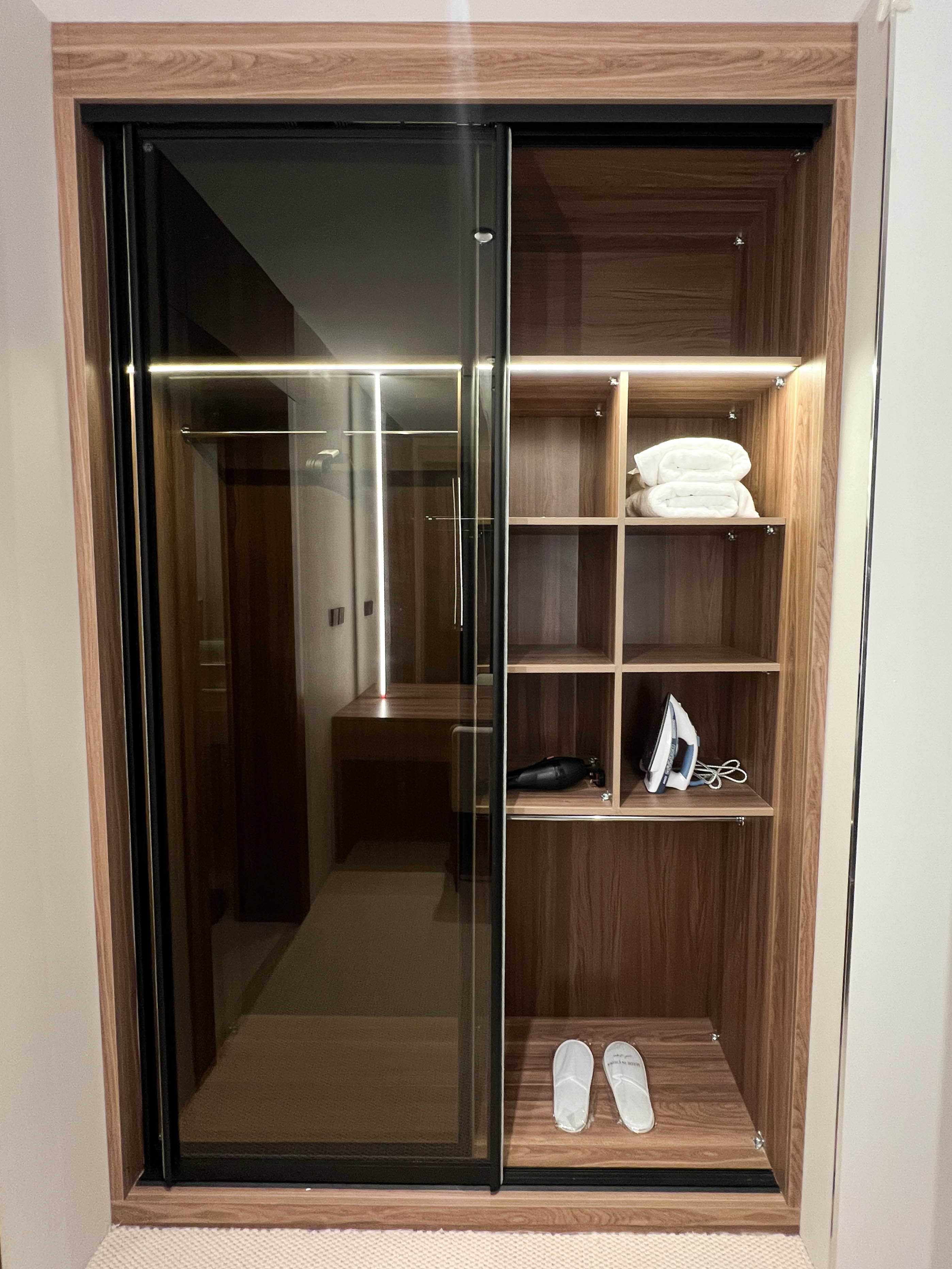 https://cdn.rekaz.io/tenants/3a196254-325b-cd9b-2134-fe3cdae5330b/3a19d6ec-2dca-4ec1-3e24-2e65039b3dc4.jpg