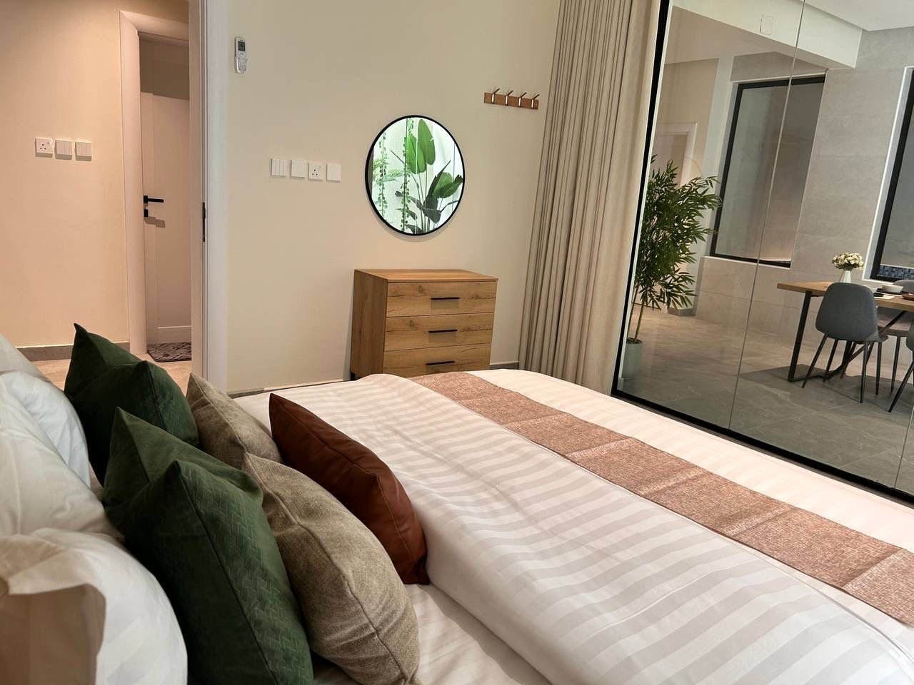 https://cdn.rekaz.io/tenants/3a1a2f2c-dfb5-baba-689e-0cf0b5e7aa77/3a1a3e86-0d0a-e2d7-df65-4e9927092b8a.jpg