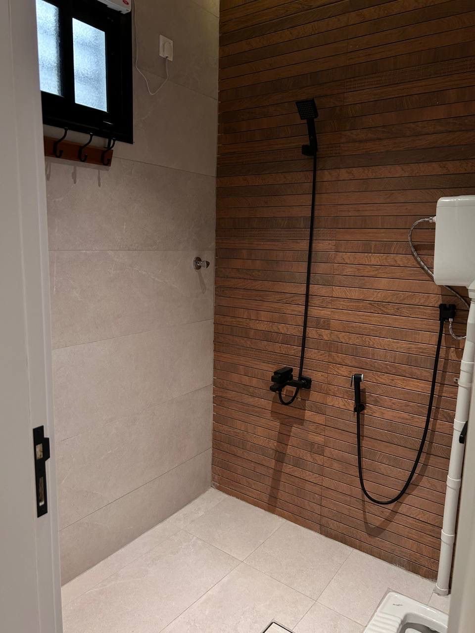 https://cdn.rekaz.io/tenants/3a1a2f2c-dfb5-baba-689e-0cf0b5e7aa77/3a1a3e86-8fd7-3dbb-4a19-4af88a04e805.jpg