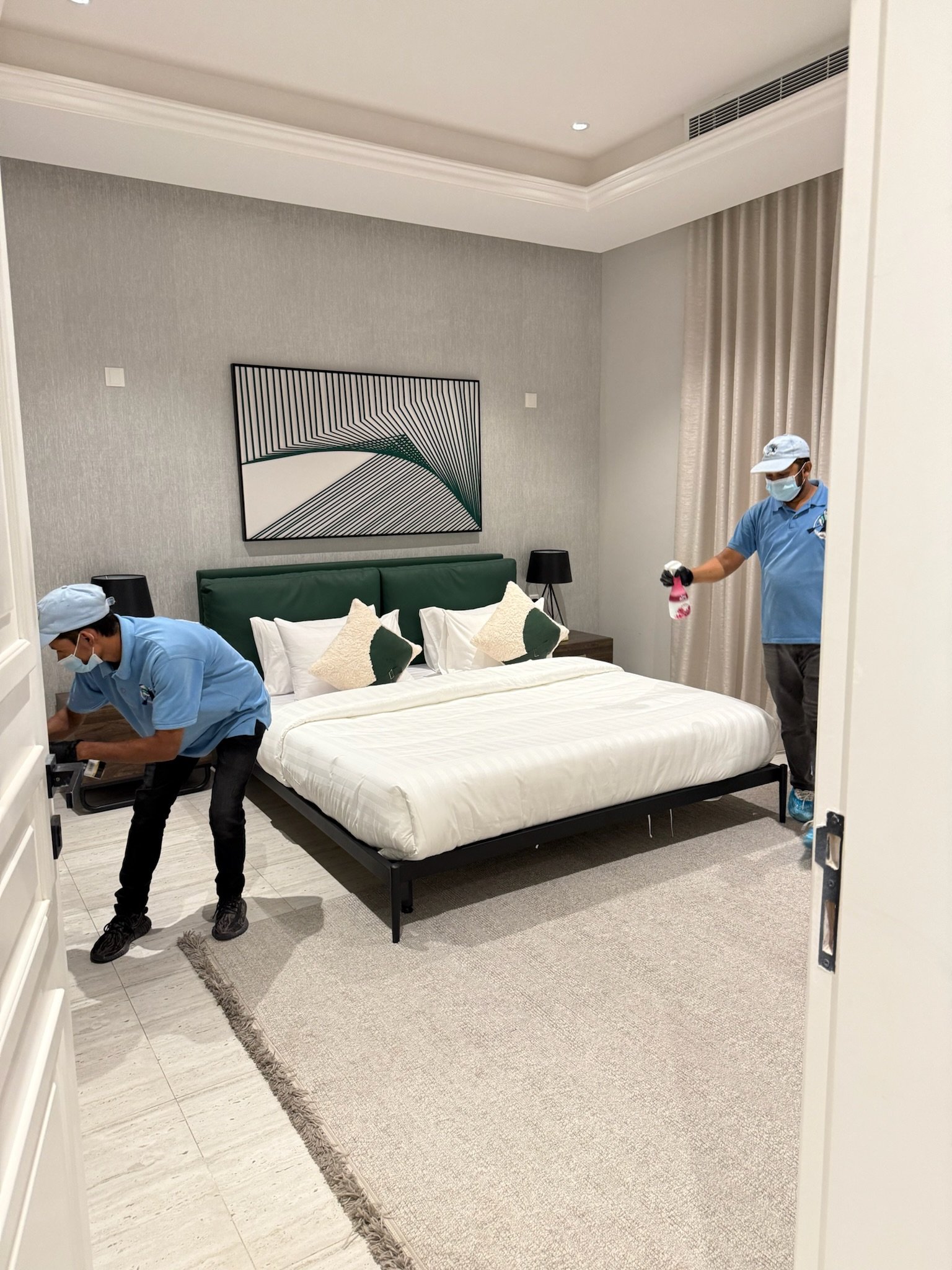 https://cdn.rekaz.io/tenants/3a1afae8-af2f-2bd0-9e04-63a0f7833a39/3a1bb4fe-3fbb-5bf9-084f-f1d73fcf1abc.jpg