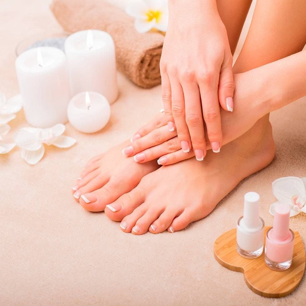 ✨باقه العناية بالايدي و الاقدام manicure and pedicure package
