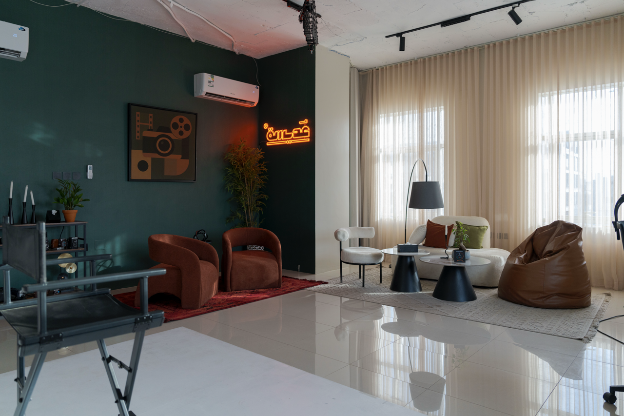 https://cdn.rekaz.io/tenants/3a1c8b38-8510-18f8-4490-1a83470fc912/3a1c9518-8c5e-160b-439e-bc409b2b5e48.png