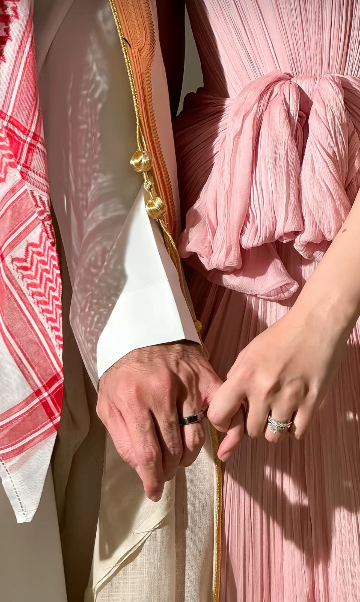 الــبــكــج الــألــمــاســي