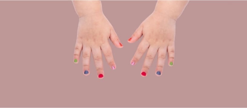 العناية بالأظافر للأطفال